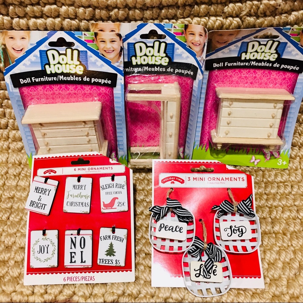 Dollhouse dressers table and wall home decor - dolls toys doll house Chr…